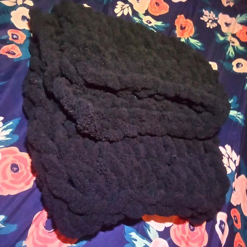 Infant size chunky knit blanket
